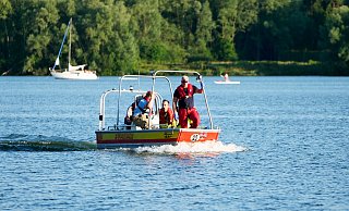 Bei einem Badeunfall auf einer Arbeitsplattform im Lippesee wurde ein Badegast erheblich verletzt. - © RalphMeyer