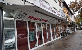 In Schloß Neuhaus steht die Filiale an der Hatzfelder Straße bereits seit längerem leer. - Viktoria Bartsch