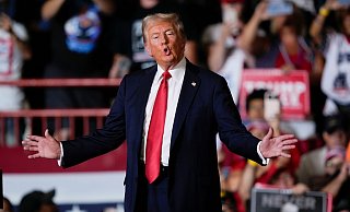 Trump will gegen Harris zu einem TV-Duell antreten. (Archivbild) - Matt Rourke/AP