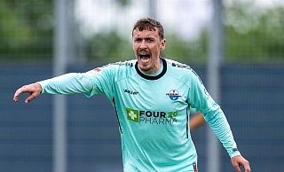 Paderborns Max Kruse gibt Anweisungen. - David Inderlied/dpa