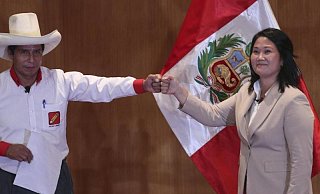 Pedro Castillo (l) tritt bei der Wahl gegen Keiko Fujimori (r) an. - Foto: Martin Mejia/AP/dpa