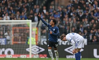 War vom KSC nicht zu stoppen: Monju Momuluh - Friso Gentsch/dpa