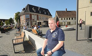 Martin Wlecke ist Vorsitzender des Gewerbebundes Rahden. Er sorgt sich um die Zukunft des Einzelhandels und fürchtet ein Aussterben von Fachgeschäften. - Joern Spreen-Ledebur