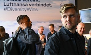Steht vor seinem Länderspiel-Debüt: Niclas Füllkrug (r). - Arne Dedert/dpa/POOL/dpa