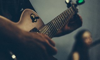Bei der Crossnight-Party in der Gütersloher Stadthalle sind Adam Angst Headliner. - Symbolbild: Pixabay Bei der Crossnight-Party in der Gütersloher Stadthalle sind Adam Angst Headliner. - Symbolbild: Pixabay