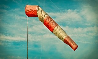 Der Sturm hat in der Nacht Schäden auf der A30 bei Bad Oeynhausen verursacht. - Symbolbild: Pixabay