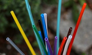 In einem Bad Oeynhausener Mehrfamilienhaus gestaltet sich die Verlegung der Glasfaserkabel schwierig. - Symbolbild: Pixabay