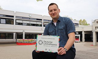 Georg Kussel hat den Deutschen Lehrkräftepreis in der Kategorie „Ausgezeichnete Lehrkräfte“ erhalten - als einer von zehn Nominierten bundesweit. - Marion Pokorra-Brockschmidt