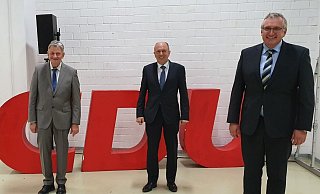 Bürgermeisterkandidat Josef Eich (v. l.) mit Christoph Rüther (CDU-Kreisvorsitzender und Landratskandidat) und dem Lichtenauer Stadtverbandschef Josef Meiwes. - CDU Lichtenau