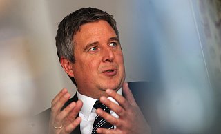 Provisorium: Notfalls müssen zwei weitere Sporthallen als Unterkünfte dienen, schreibt Henning Schulz. - Raimund Vornbäumen