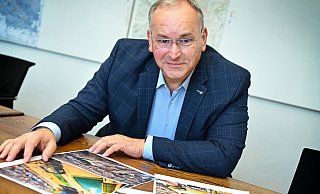 CDU-Fraktionschef Ralf Nettelstroth hält viel von mehr Wasser in Bielefeld, aber nichts von einem See auf dem Kesselbrink. - Barbara Franke