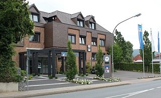 Die Hauptstelle und die Filialen der Volksbank Schnathorst sind vorerst für die Öffentlichkeit gesperrt. - Volksbank Schnathorst