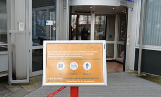 Patientenbesuche sollten in den beiden Herforder Krankenhäusern derzeit auf das Notwendigste beschränkt werden. - Peter Steinert