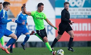 Auf dem Sprung: Linus Meyer (grünes Trikot) verlässt den SV Rödinghausen. - Noah Wedel