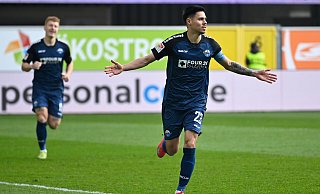 So jubelte SCP-Kapitän Raphael Obermair am 15. März 2025 über seinen Treffer beim 5:3-Heimsieg gegen Kaiserslautern. In der Neuauflage des Duells ist der 29-Jährige nun aber wohl zum Zuschauen verdammt. - Imago Images