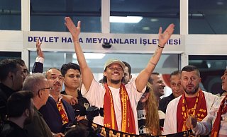 Leroy Sané sieht auch im Galatasaray-Trikot gute WM-Chancen für sich selbst. - Murat Akbas/dpa