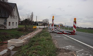 Auf der B 61-Baustelle ist auf Löhner Seite momentan kein Arbeiter zu sehen. Zu nass ist es für die Arbeiten. - Susanne Barth