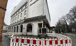 Großräumig hat die Polizei am Wochenende das einstige Nobelhotel absperren lassen. Nun besteht Handlungsbedarf. - Nicole Sielermann