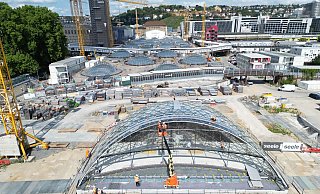 Am Tiefbahnhof Stuttgart 21 werden Ende des kommenden Jahres wohl nicht wie geplant die ersten Fernzüge halten. (Archivbild) - Bernd Weißbrod/dpa