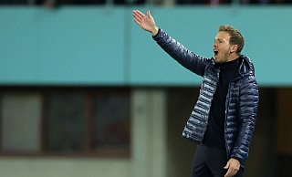 Das Wetter-Chaos im Süden Deutschlands hatte Auswirkungen auf die Reisepläne von Julian Naglesmann. - Christian Charisius/dpa