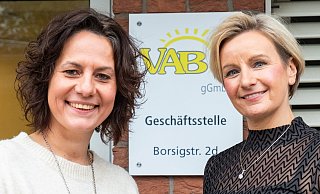 Britta Grube (l.) und Lena Wichmann sind die Geschäftsführerinnen der VAB gGmbH. Grube kümmert sich um die pädagogischen, Wichmann um die geschäftlichen Belange. - Ralf Bittner