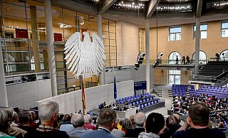 Der Bundestag genehmigt erneut eine Ausnahme von der Schuldenbremse. - Britta Pedersen/dpa