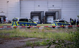 Die Polizei ist in die Meerbrede ausgerückt - dort hat es eine körperliche Auseinandersetzung gegeben. - Freitag TV
