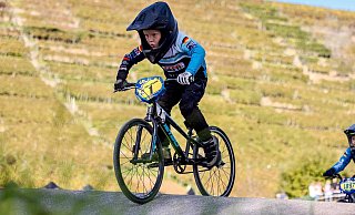 Wirbelwind auf dem BMX-Rad: Beim Saisonabschluss in Ingersheim fuhr Mika Krause zum Bundesliga-Gesamtsieg. - raceBMX Germany