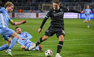 Arminia-Stürmer Roberts Uldrikis erhöht gegen 1860 München auf 2:0. Für den Letten war es der erste Treffer im DSC-Trikot. - IMAGO/Oryk HAIST