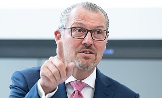 «Ein Teil der Ampel schlafwandelt durch die Krise», kritisiert Arbeitgeberpräsident Rainer Dulger. - Bernd Weißbrod/dpa
