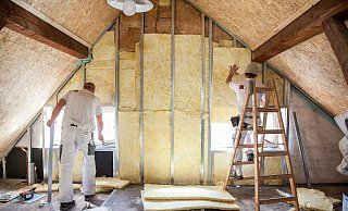 Eine gute Dämmung zahlt sich nicht nur finanziell aus - auch der Wohnkomfort und der Immobilienwert können sich dadurch erhöhen. - Kai Remmers/dpa-tmn