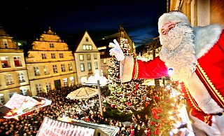 Am 25. November geht diesmal der Weihnachtsmarkt in der Bielefelder City los. Am 22. öffnet schon die Eisbahn. - Bielefeld Marketing/Sarah Jonek (Archivbild)