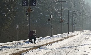 Gähnende Leere an den Gleisen: wegen des Schneechaos fällt der Bahnverkehr auch in Weiten Teilen des Kreises Höxter flach. - Pixabay/Symbolbild