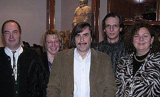 Vorsitzender Norbert Morkes (3. v. l.) und seine ebenfalls frisch gewählten BfGT-Vorstandskollegen Klaus Ritscher (3. Vorsitzender, neu), Schriftführerin Andrea Westmark (neu), 2. Vorsitzender Andreas Kulig und Schatzmeisterin Susanne Clemens (v. l.). - FOTO: BIRKHOLZ