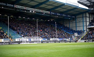 Am 3. Mai 2019 gastierte der SCP zuletzt beim DSC Arminia Bielefeld. Die aktive Fanszene aus Paderborn sorgte damals im Stehplatzblock für Stimmung. Diesmal wollen die SCP-Supporters ihr Team von den Sitzplatzblöcken aus unterstützen. - picture alliance/dpa/Revierfoto
