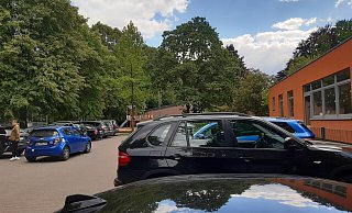 Auf dem Parkplatz der Grundschule soll ein Container aufgestellt werden. - Sylvia Tetmeyer