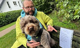 Weil sein Hund "Balou" eine Cumarinvergiftung erlitten hat, warnt Maximilian G. jetzt andere Tierhalter in dem Gebiet südlich der Isselhorster Straße. - Christian Bröder