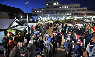 So sah es Jahr für Jahr aus: Gut besucht war der Gadderbaumer Weihnachtsmarkt in Bethel - beliebt und inklusiv war er. - Andreas Frücht