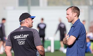 SCP-Coach Lukas Kwasniok (l.) und Sportchef Benjamin Weber, hier beim Winter-Trainingslager in Spanien, werden wohl in den kommenden Wochen und Monaten noch mit diversen Gerüchten konfrontiert. - Oliver Krato