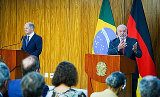 Olaf Scholz und Luiz Inácio Lula da Silva bei einer gemeinsamen Pressekonferenz in Brasilia. - Kay Nietfeld/dpa