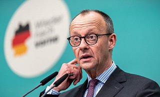 CDU-Chef Friedrich Merz strebt bereits in wenigen Tagen Beschlüsse zu neuen Sondervermögen an. - Michael Kappeler/dpa