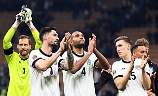 Jonathan Tah und seine Mitspieler beim DFB. - Federico Gambarini/dpa