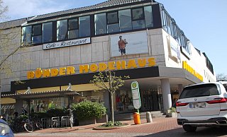 Das Café Panoramablick über dem Bünder Modehaus. - Björn Kenter