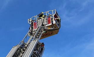 Drehleiter und Höhenretter der Paderborner Feuerwehr waren im Einsatz. - Pixabay