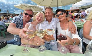 Der Weinmarkt lockt jedes Jahr etliche Besucher nach Gütersloh. - Jens Dünhölter