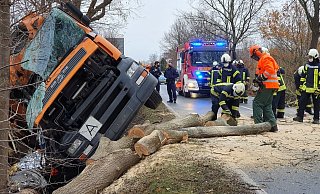 Die Fahrerkabine war auf der Seite des Beifahrers zerstört. - Gerald Dunkel