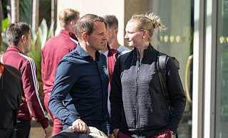 Früher als angedacht müssen die DFB-Frauen um Alexandra Popp (r) von der WM die Heimreise antreten. - Sebastian Christoph Gollnow/dpa