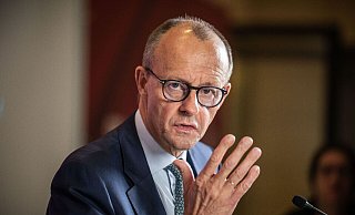 CDU-Chef Friedrich Merz vor einer Sitzung seiner Fraktion im Bundestag. - Michael Kappeler/dpa