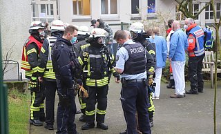 Einsatzkräfte sind Richtung Gilead IV geeilt. - Charlotte Mahncke