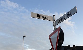 Am Orthweg in Herringhausen ereignete sich im Oktober die Bluttat. Der Tatverdächtige sitzt seitdem im Gefängnis und in Untersuchungshaft. - Ilja Regier